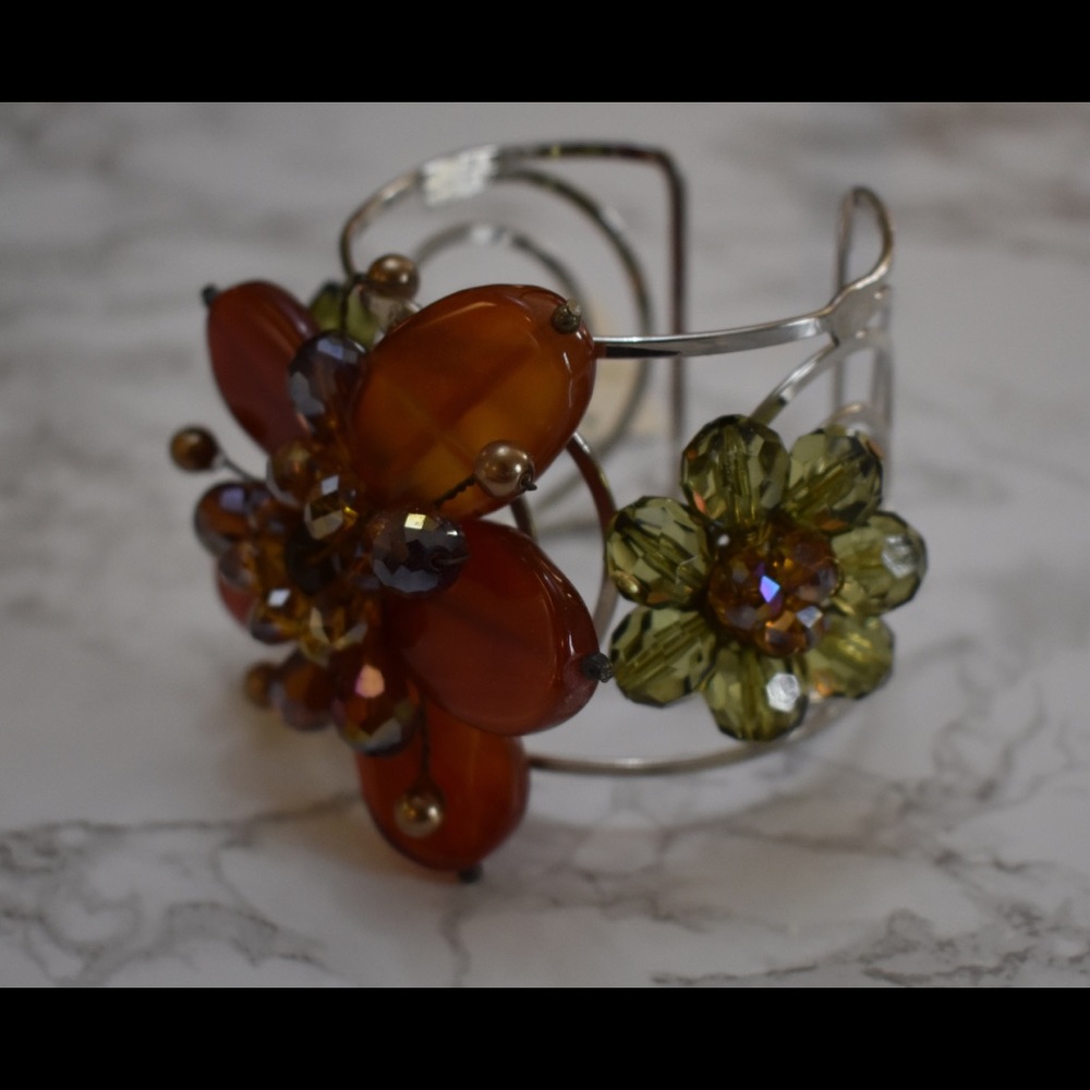 W Stones & Beads Flowered Metal Bracelet